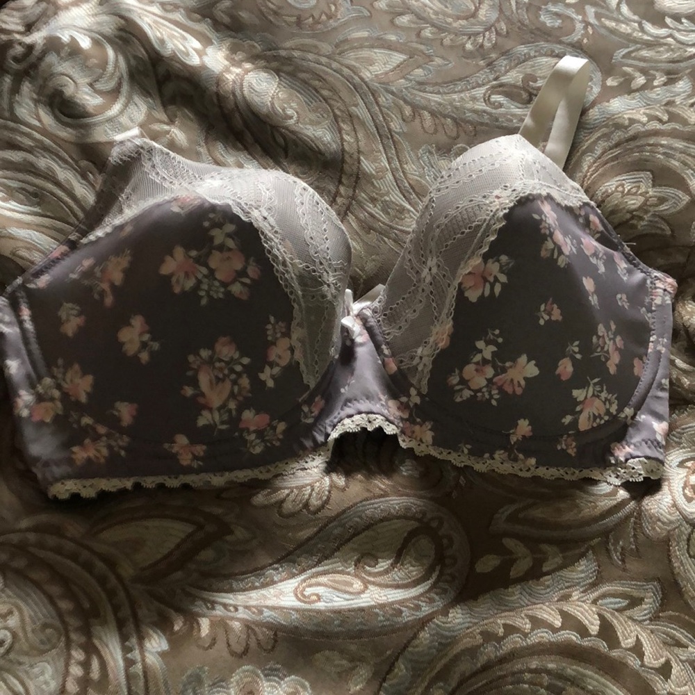 Laura Ashley bra set